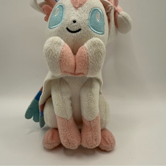 Pre-owned Sylveon Fairy Eevee Evolution Pokemon Plush Tomy 2016 - Picture 2 of 7